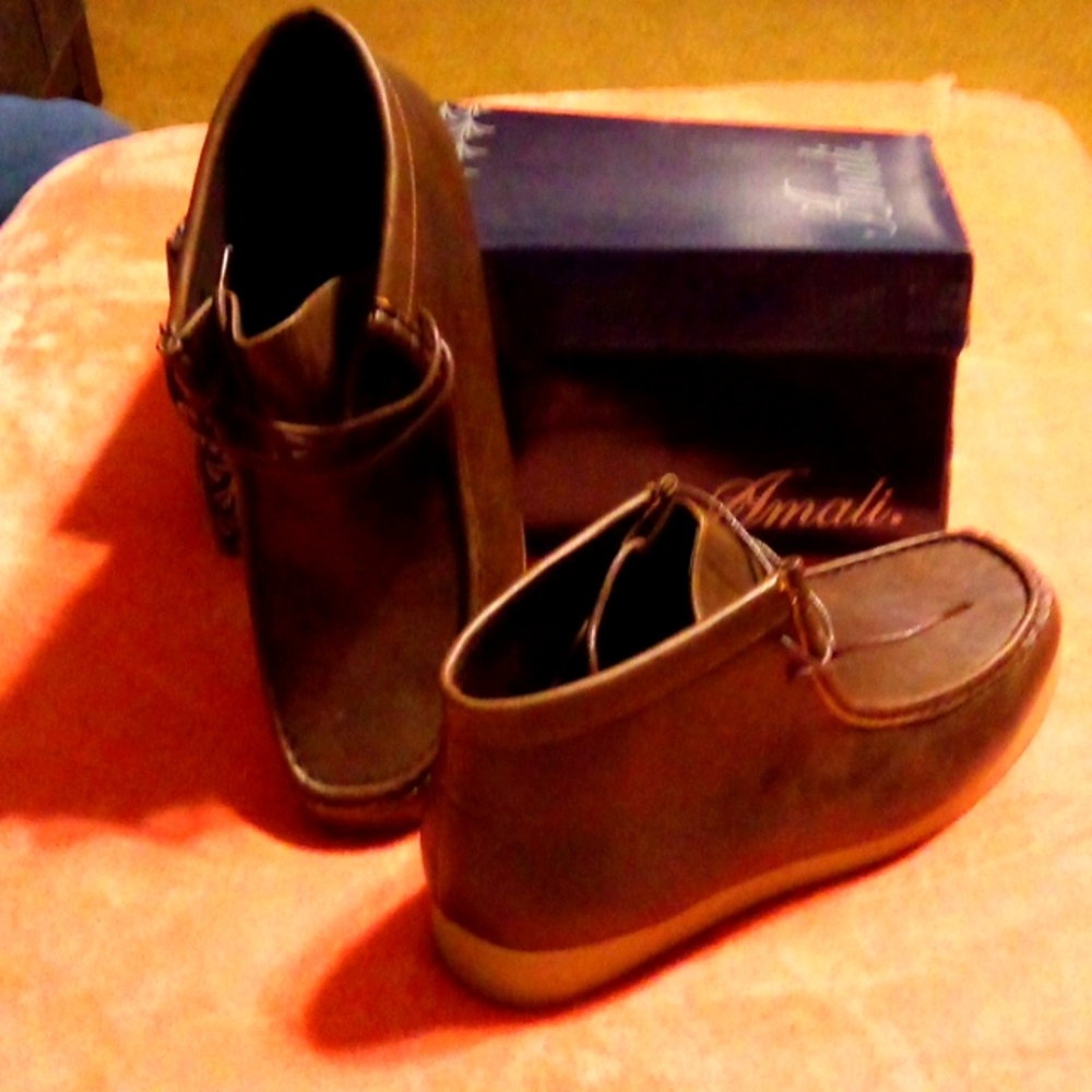 Amali Clarks